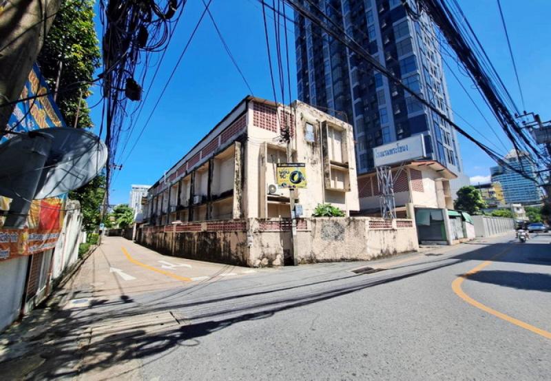 รูปที่8 ต้องการขายบ้านพร้อมที่ดิน พระโขนง เขตคลองเตย ราคา 52,000,000 บาท