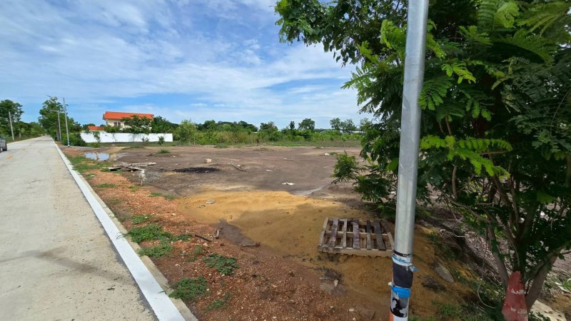 รูปที่3 ต้องการขายที่ดินเปล่า ราษฎร์นิยม ไทรน้อย ราคา 3,600,000 บาท