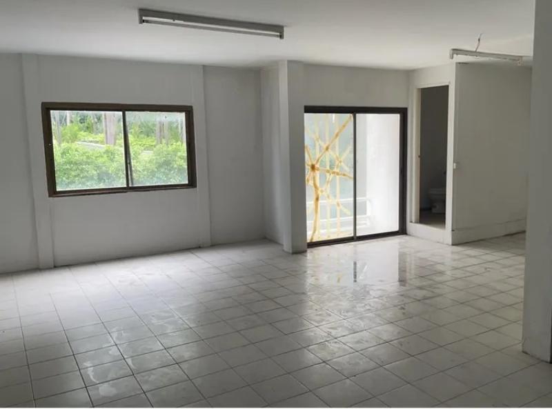 รูปที่5 ต้องการขายอาคารพาณิชย์ บ่อผุด เกาะสมุย ราคา 48,000,000 บาท