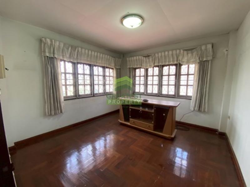 รูปที่5 ต้องการขายบ้านพร้อมที่ดิน บ้านสวน เมืองชลบุรี ราคา 12,390,000 บาท