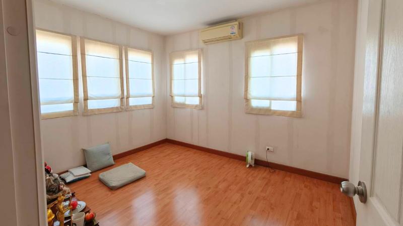 รูปที่5 ต้องการขายบ้านพร้อมที่ดิน บางพลีใหญ่ บางพลี ราคา 6,000,000 บาท