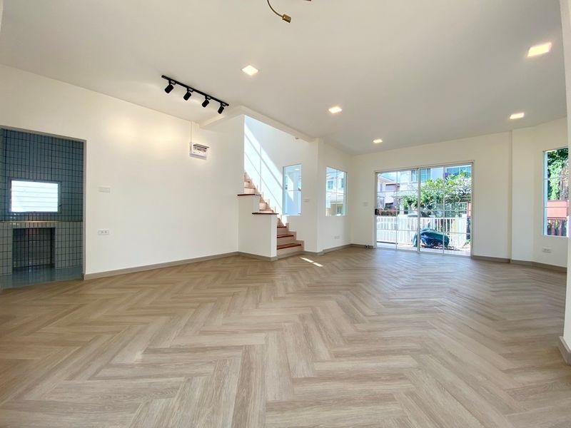 รูปที่5 ต้องการขายบ้านพร้อมที่ดิน บึงยี่โถ ธัญบุรี ราคา 3,990,000 บาท