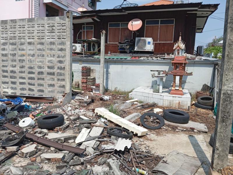 ขายที่ดินพร้อมสิ่งปลูกสร้างบ้าน ต้องสร้างใหม่  สุขุมวิท 50-54  เนื้อที่ดิน 60 ตารางวา บีทีเอส อ่อนนุช