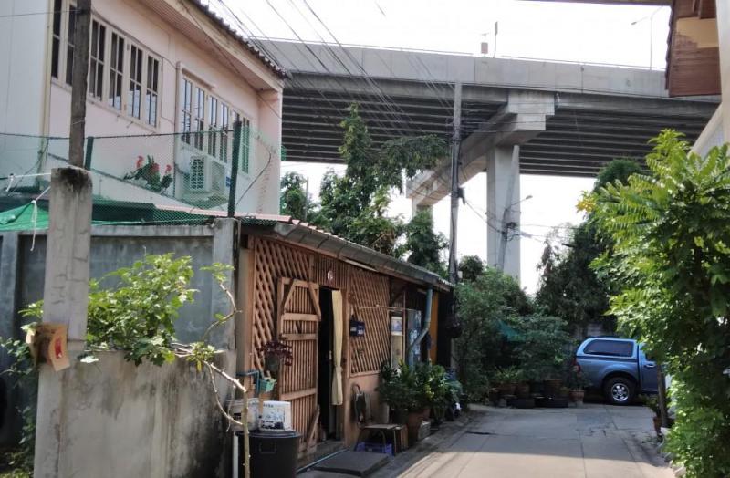 รูปที่6 ต้องการขายบ้านพร้อมที่ดิน พระโขนง เขตคลองเตย ราคา 6,800,000 บาท