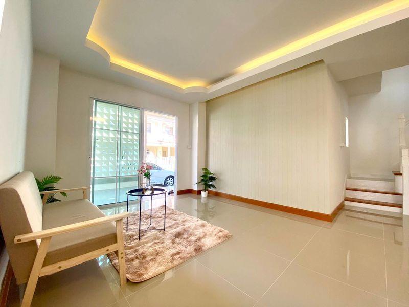 รูปที่3 ต้องการขายบ้านพร้อมที่ดิน คลองสาม คลองหลวง ราคา 1,890,000 บาท