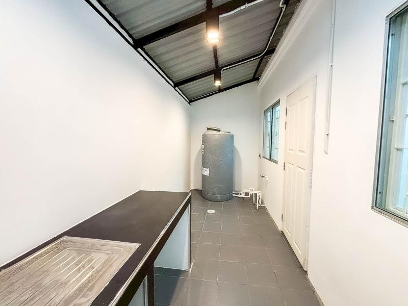 รูปที่3 ต้องการขายบ้านพร้อมที่ดิน เสาธงหิน บางใหญ่ ราคา 1,690,000 บาท