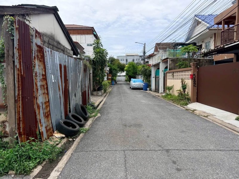 รูปที่5 ต้องการขายที่ดินเปล่า *ลาดพร้าว เขตบางกะปิ ราคา 4,800,000 บาท