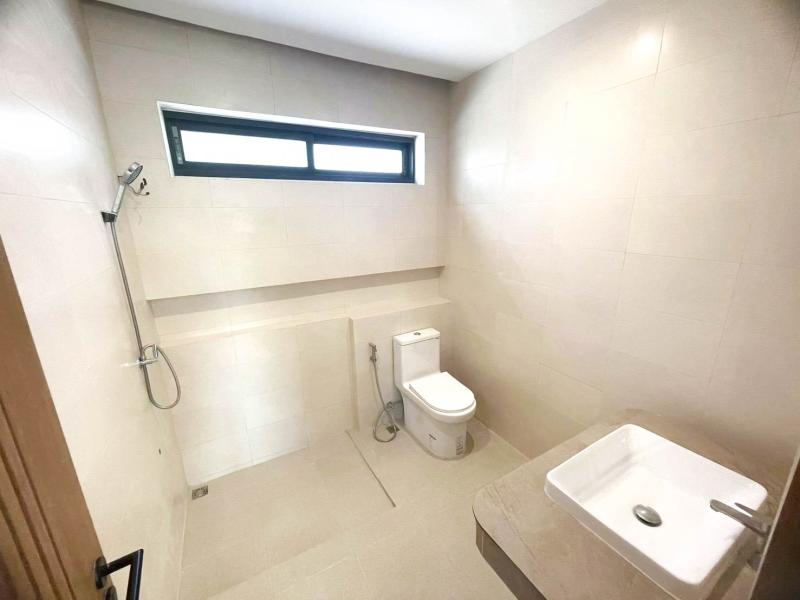 รูปที่5 ต้องการขายบ้านพร้อมที่ดิน คลองจั่น เขตบางกะปิ ราคา 9,990,000 บาท
