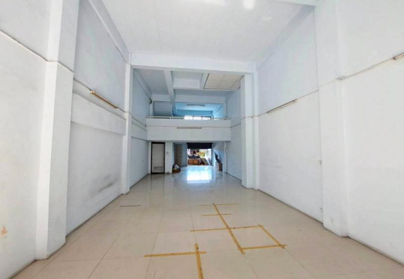 รูปที่5 ต้องการขายอาคารพาณิชย์ บางปลา บางพลี ราคา 2,000,000 บาท