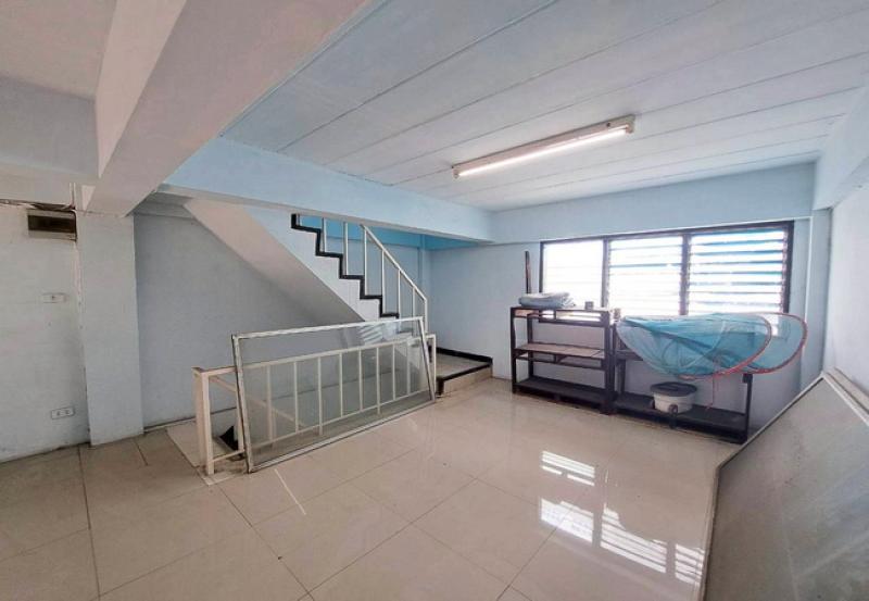 รูปที่7 ต้องการขายอาคารพาณิชย์ บางปลา บางพลี ราคา 2,000,000 บาท
