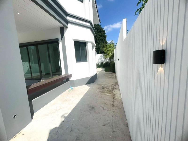 รูปที่8 ต้องการขายบ้านพร้อมที่ดิน คลองจั่น เขตบางกะปิ ราคา 9,990,000 บาท