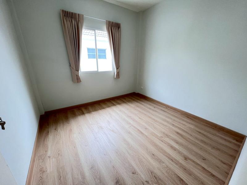 รูปที่6 ต้องการขายบ้านพร้อมที่ดิน คลองสองต้นนุ่น เขตลาดกระบัง ราคา 2,890,000 บาท