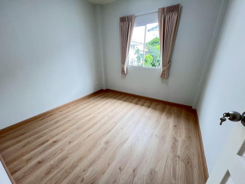 รูปที่7 ต้องการขายบ้านพร้อมที่ดิน คลองสองต้นนุ่น เขตลาดกระบัง ราคา 2,890,000 บาท